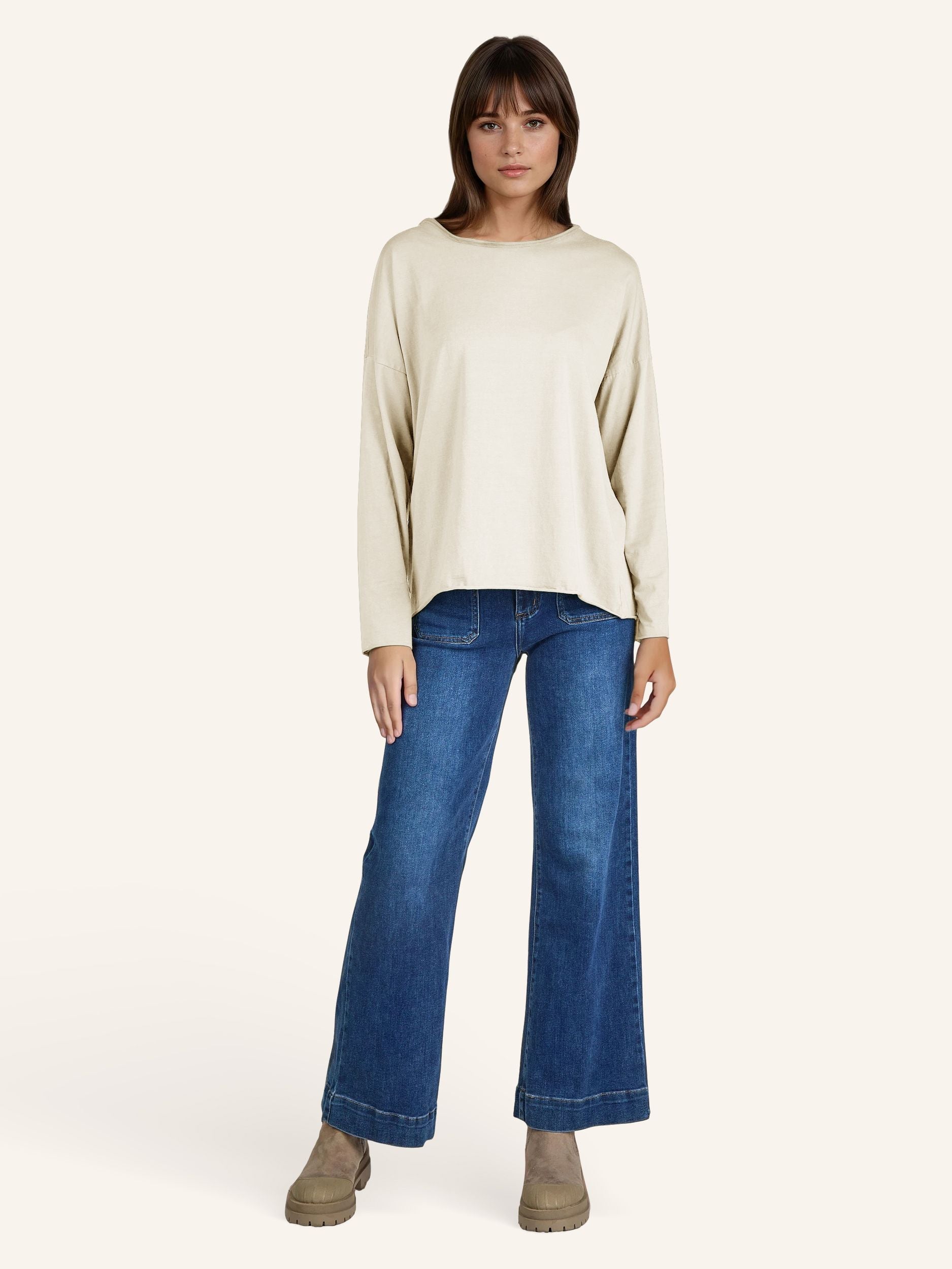Longsleeve mit weitem Rundhalsausschnitt