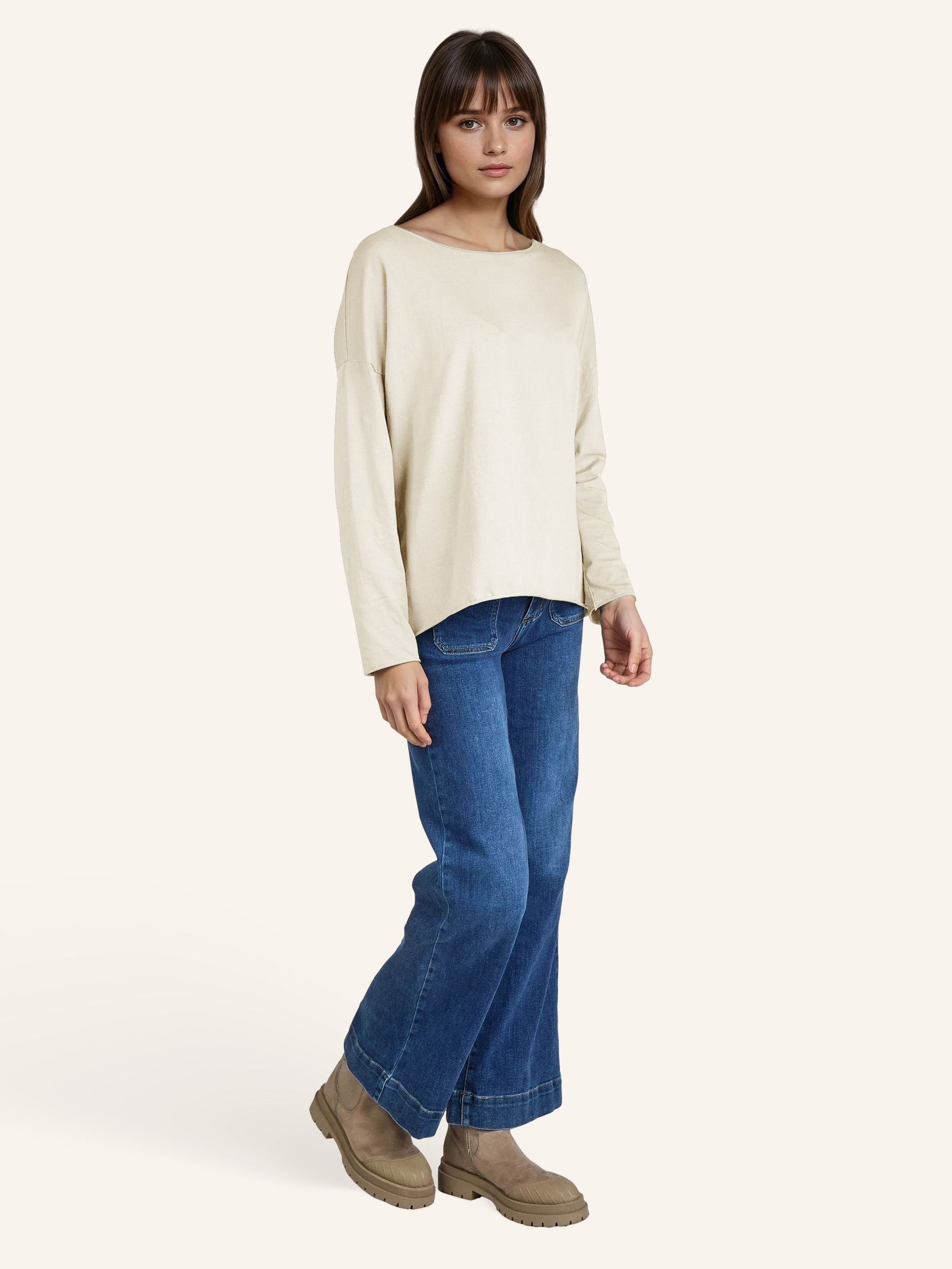 Longsleeve mit weitem Rundhalsausschnitt