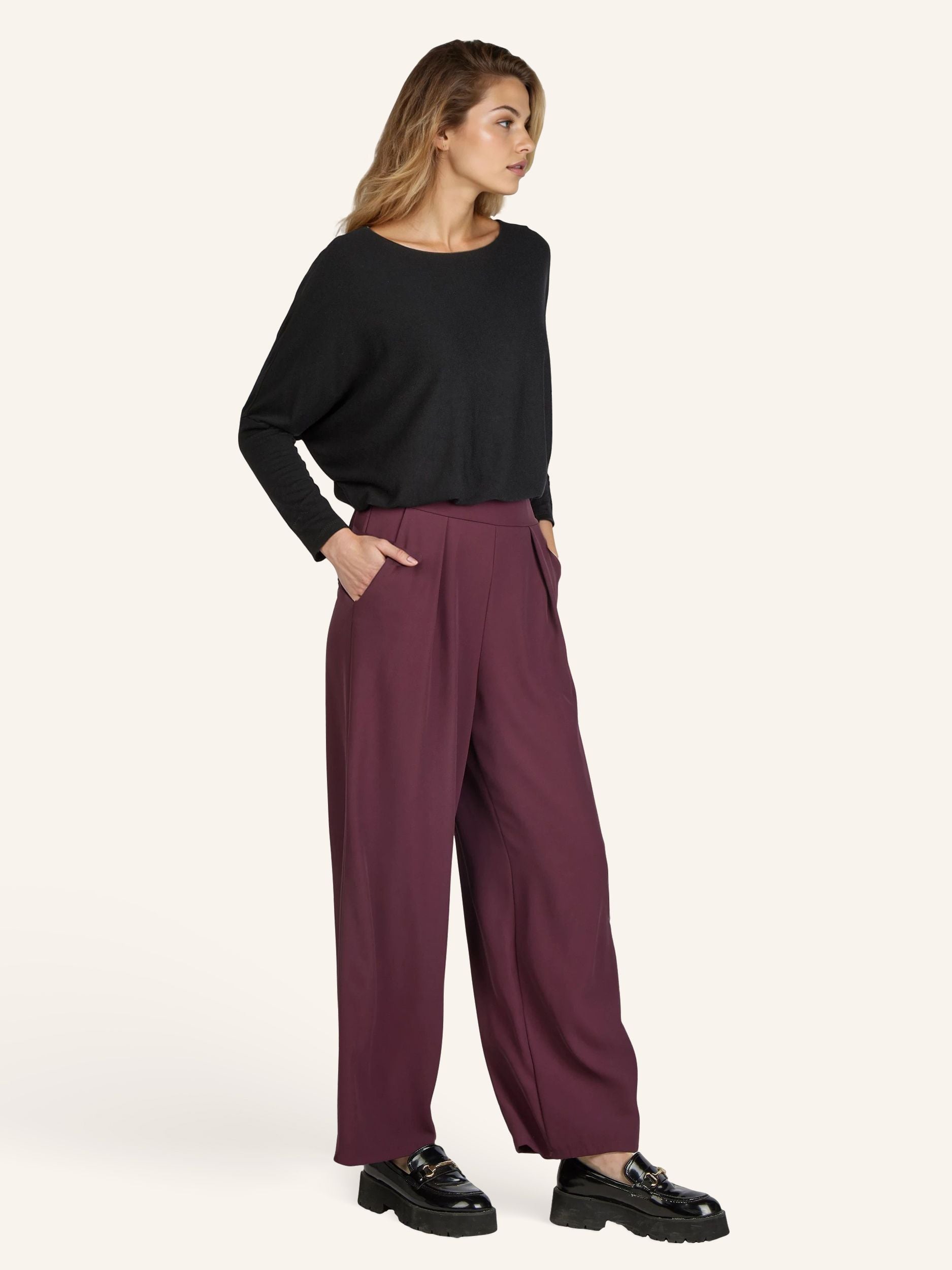 Fließende Kombi-Hose