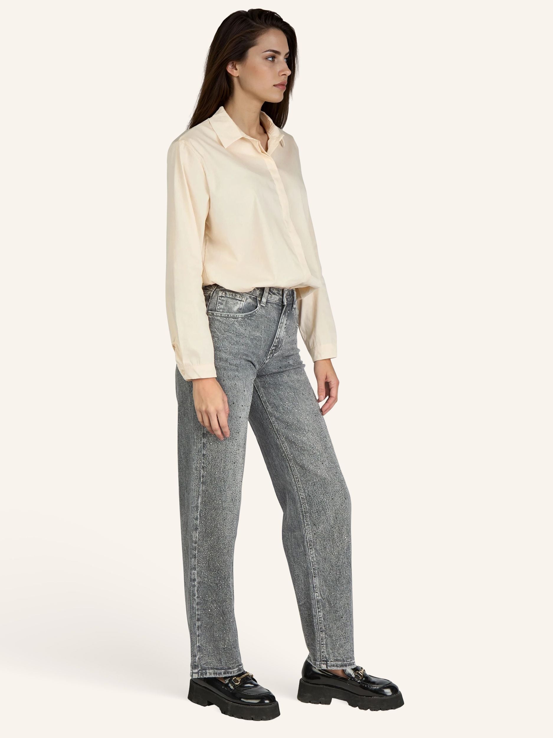 Jeanshose mit weitem Bein