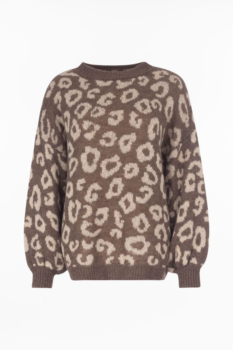 Pull dans le motif de leoprade