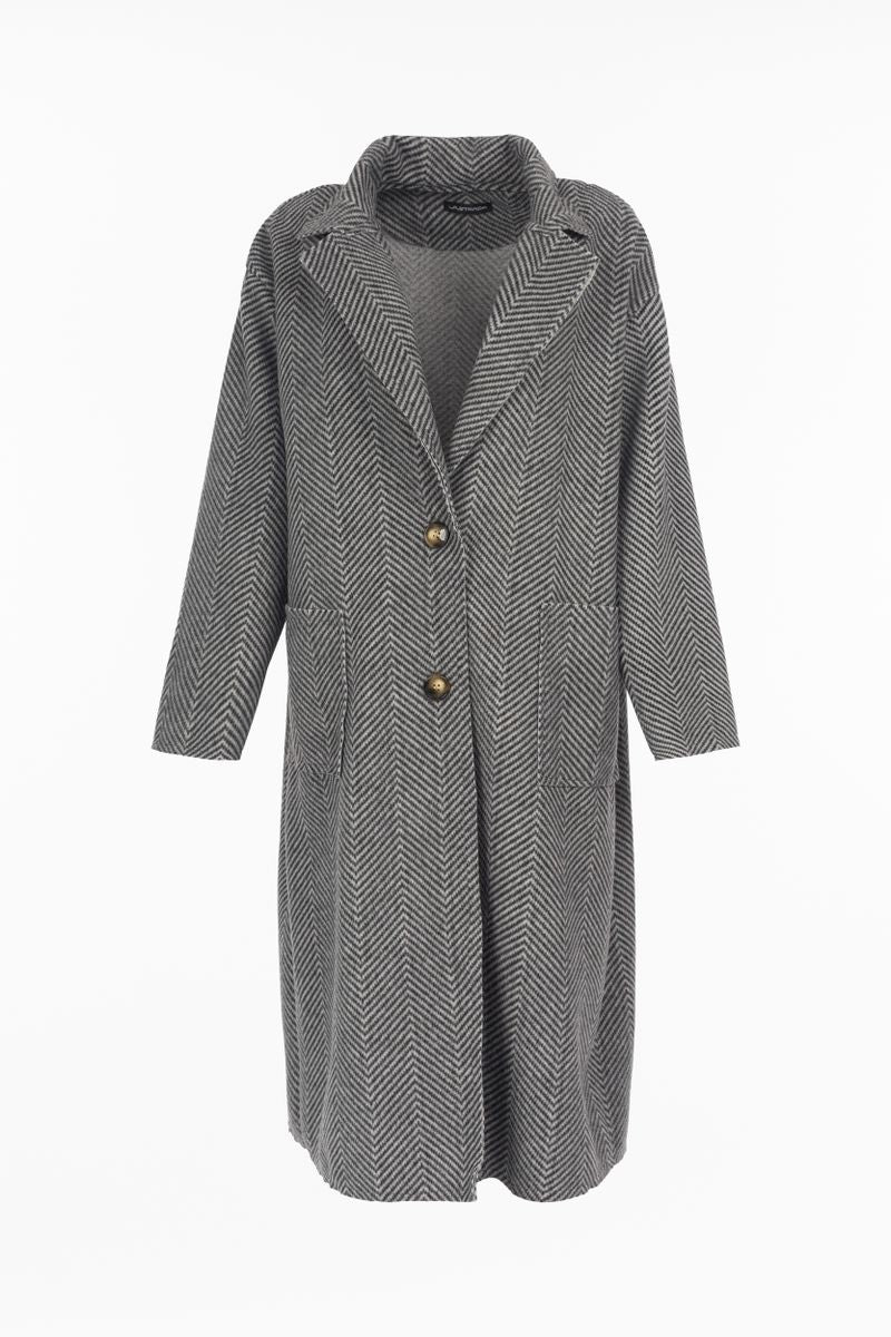 Long coat with zigzag pattern