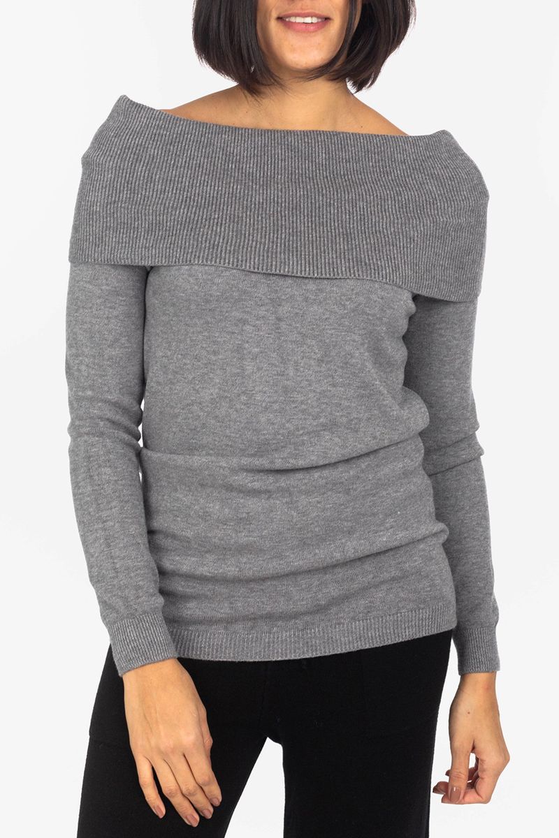 Langer Pullover mit weitem Schalkragen