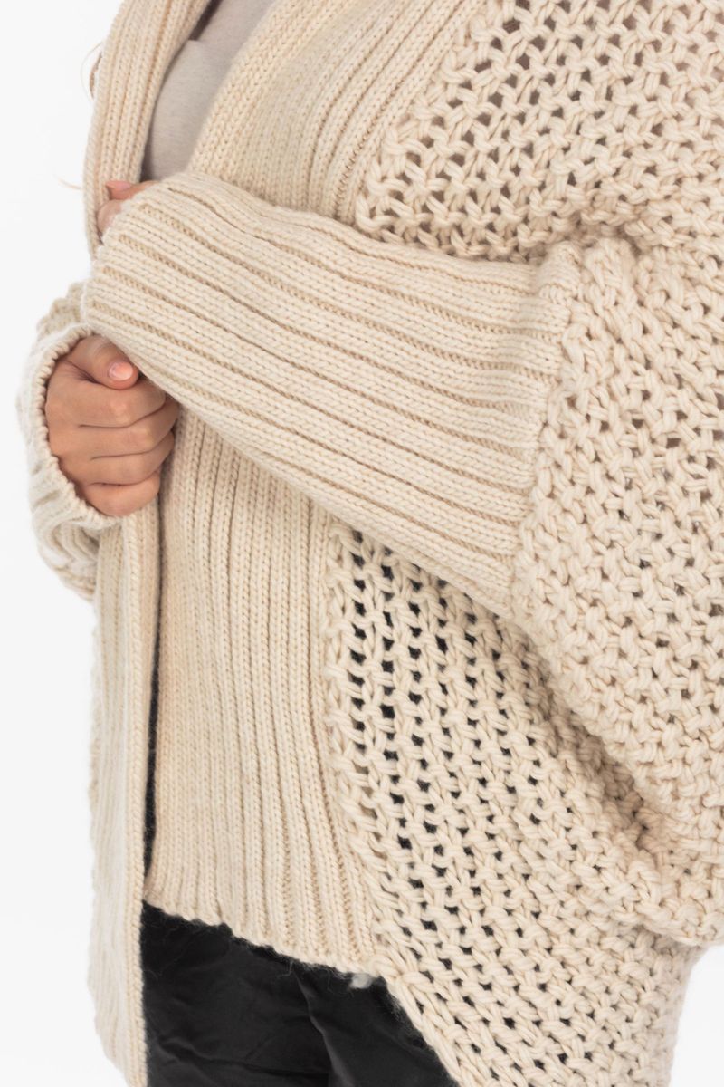 Grober Strickcardigan