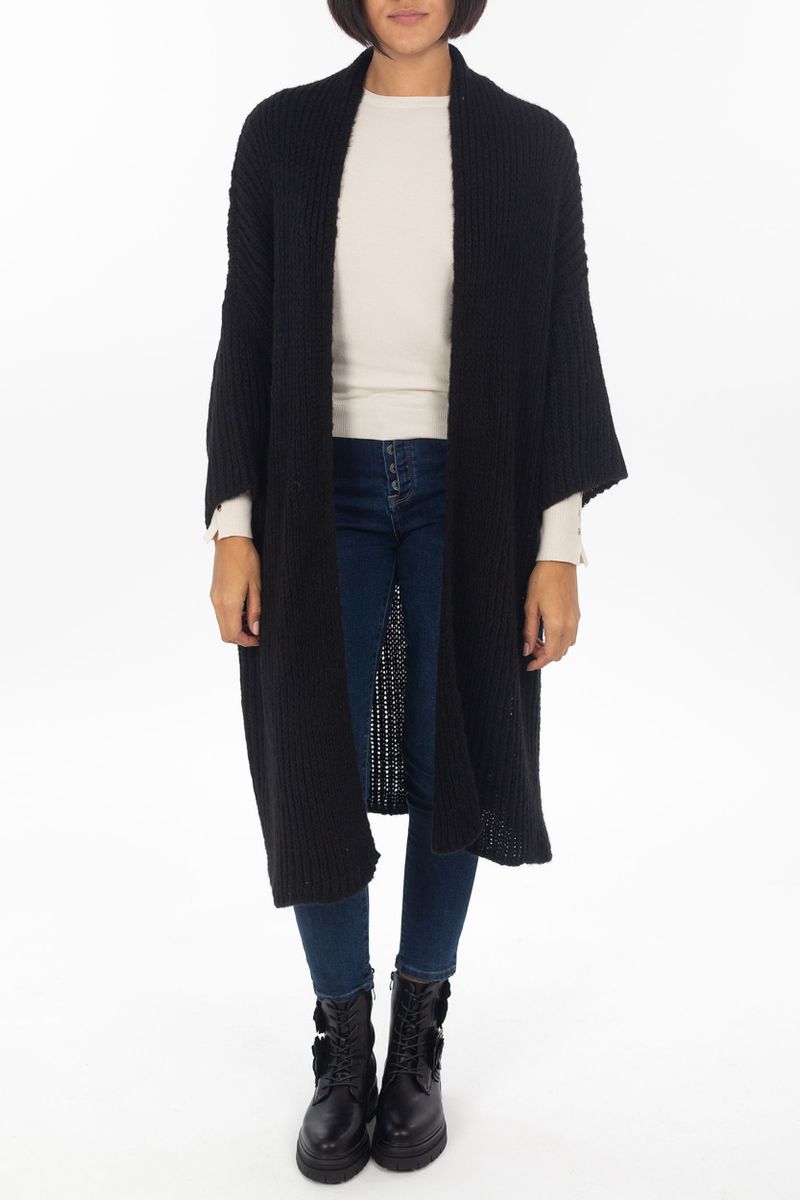 Long coarse knitted jacket