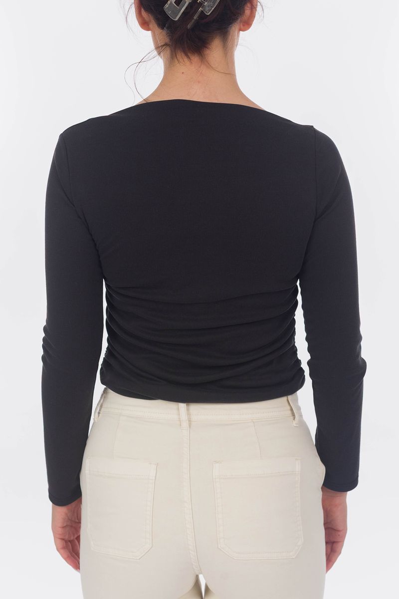 Long-sleeved shirt with draping