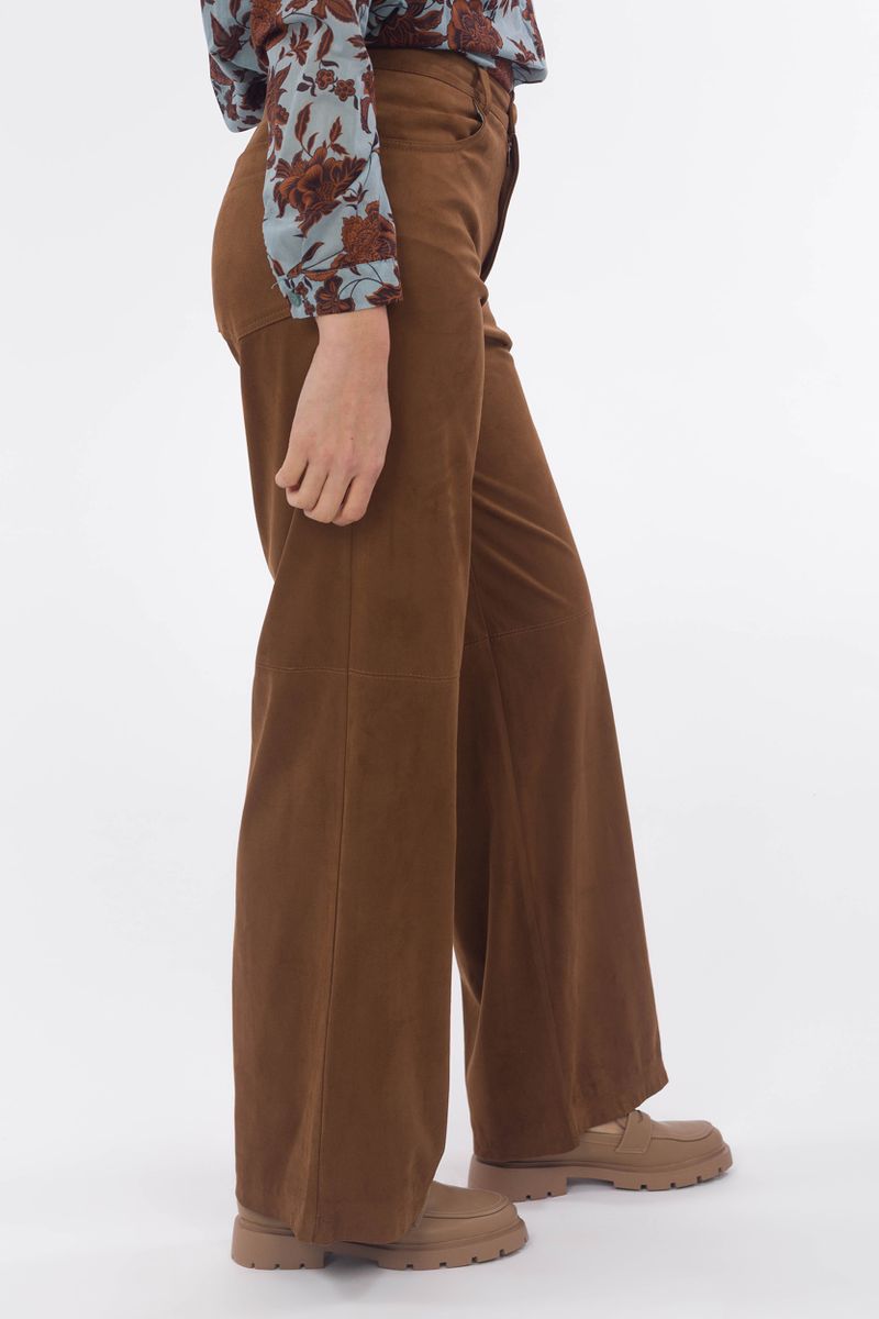 Wide trousers in velour leather look