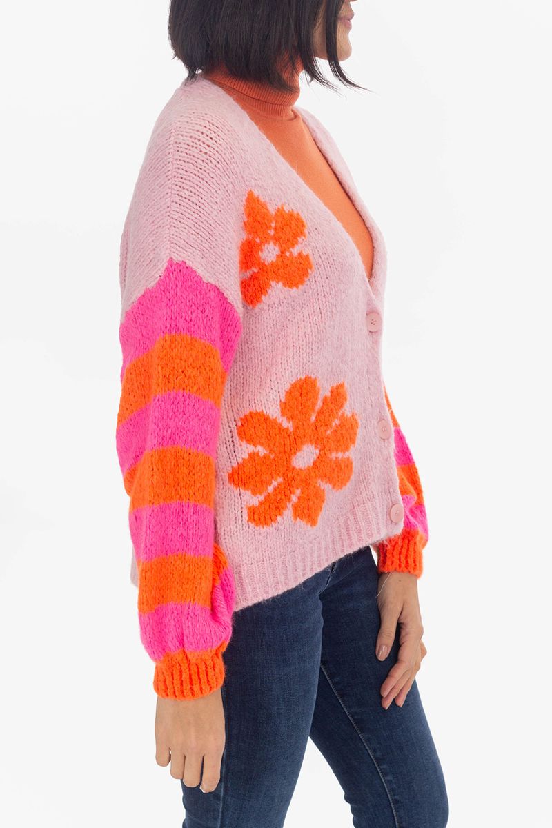 Cardigan flower pattern