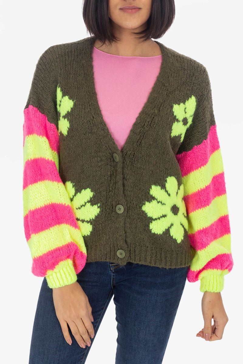 Cardigan flower pattern