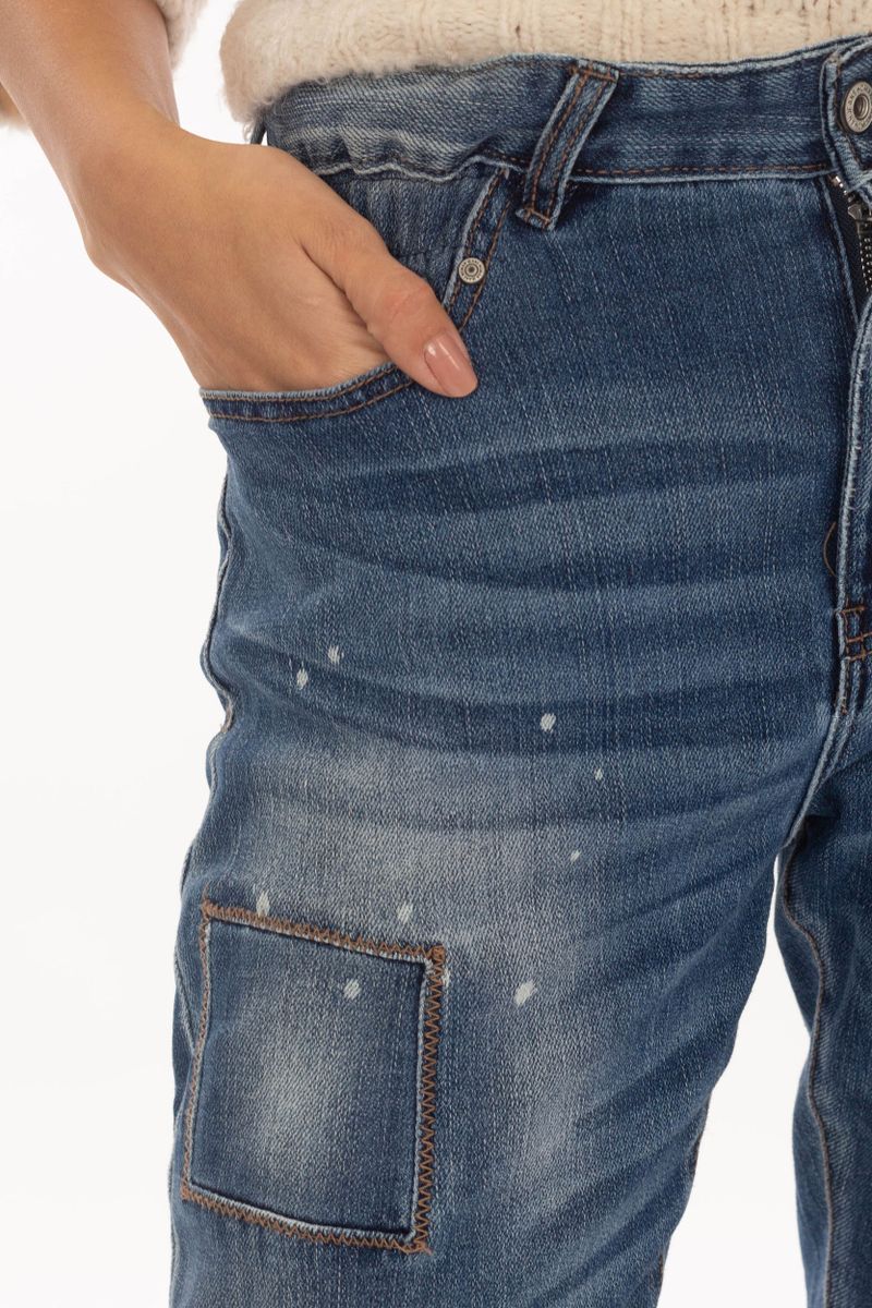 Jeans da ragazzo con effetti distrutti