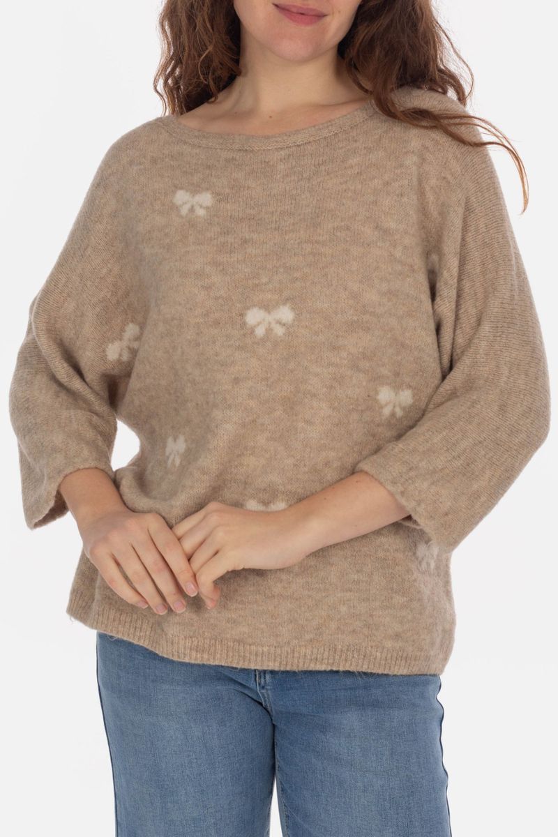 Knitted sweater With loop pattern