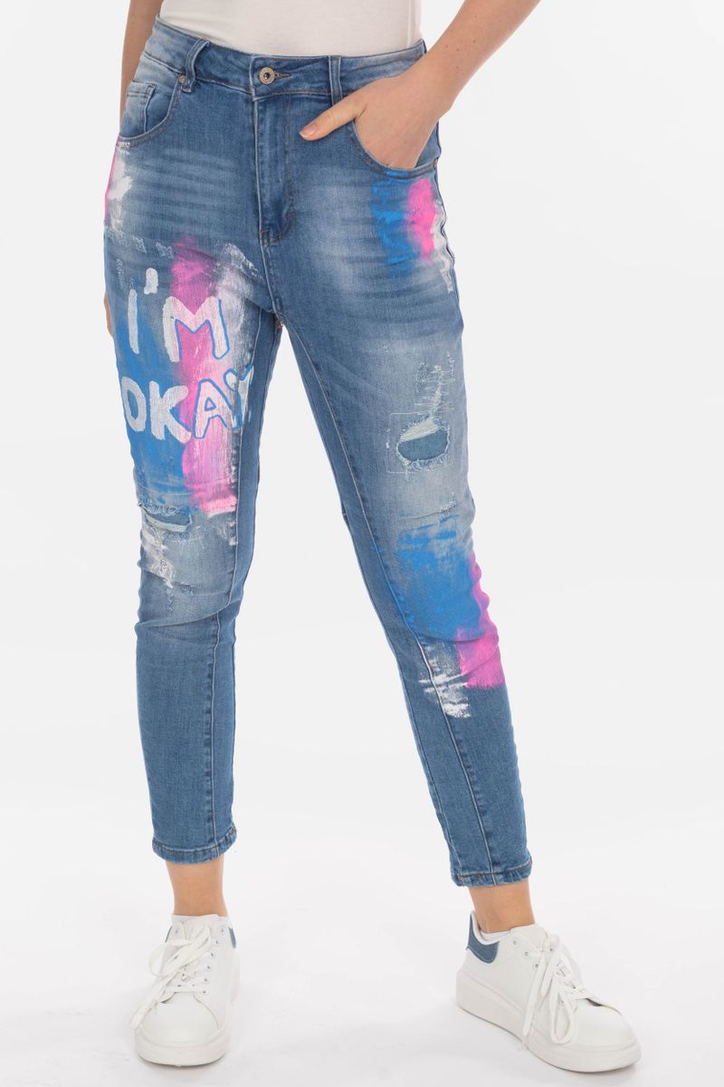 Boyfriend- Jeans mit Graffiti- Print