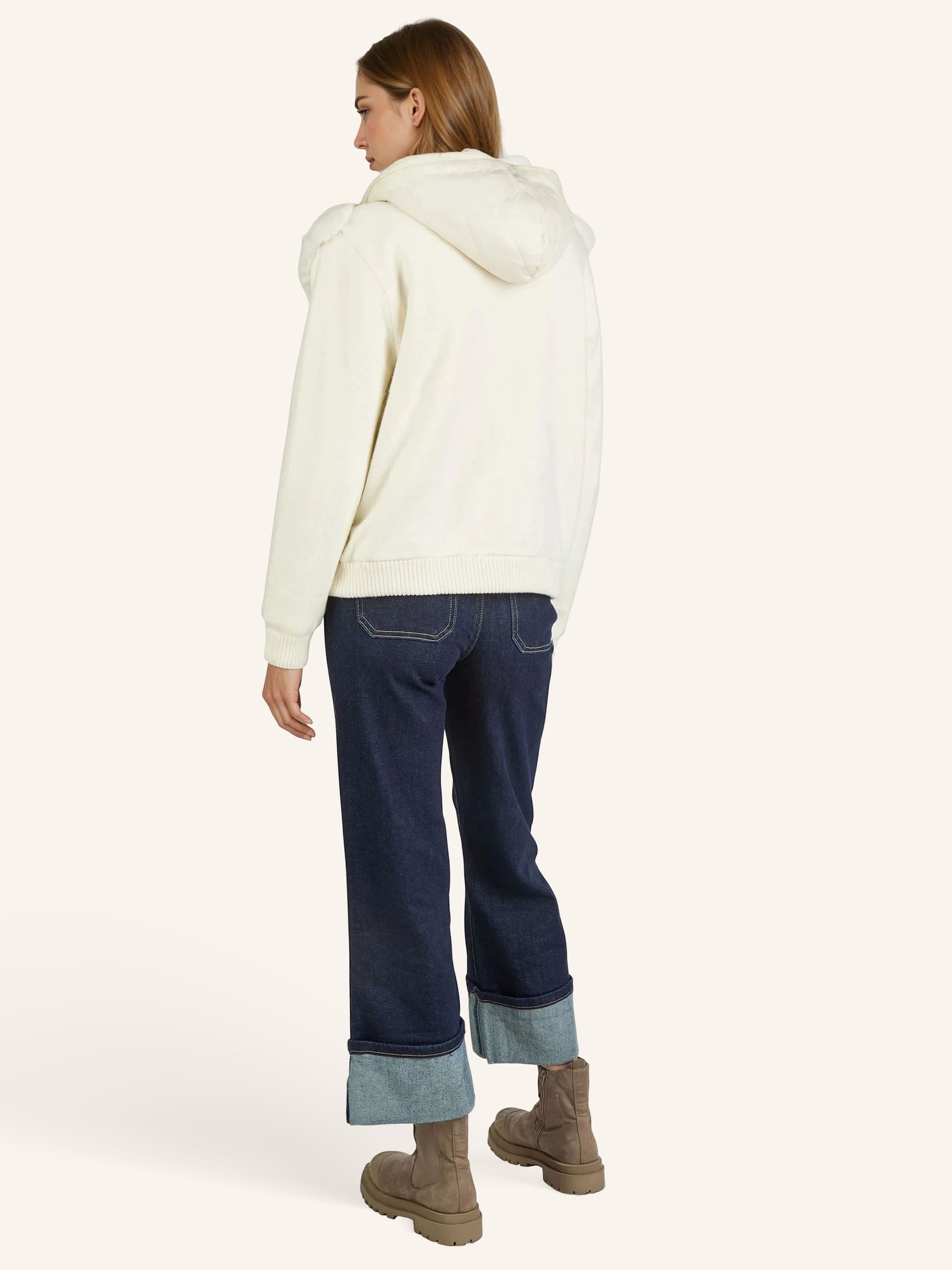 Veste de survêtement avec Capuche et devant en fausse fourrure