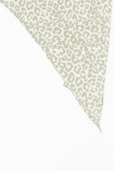 Dreiecksschal mit Leo-Muster - La Strada